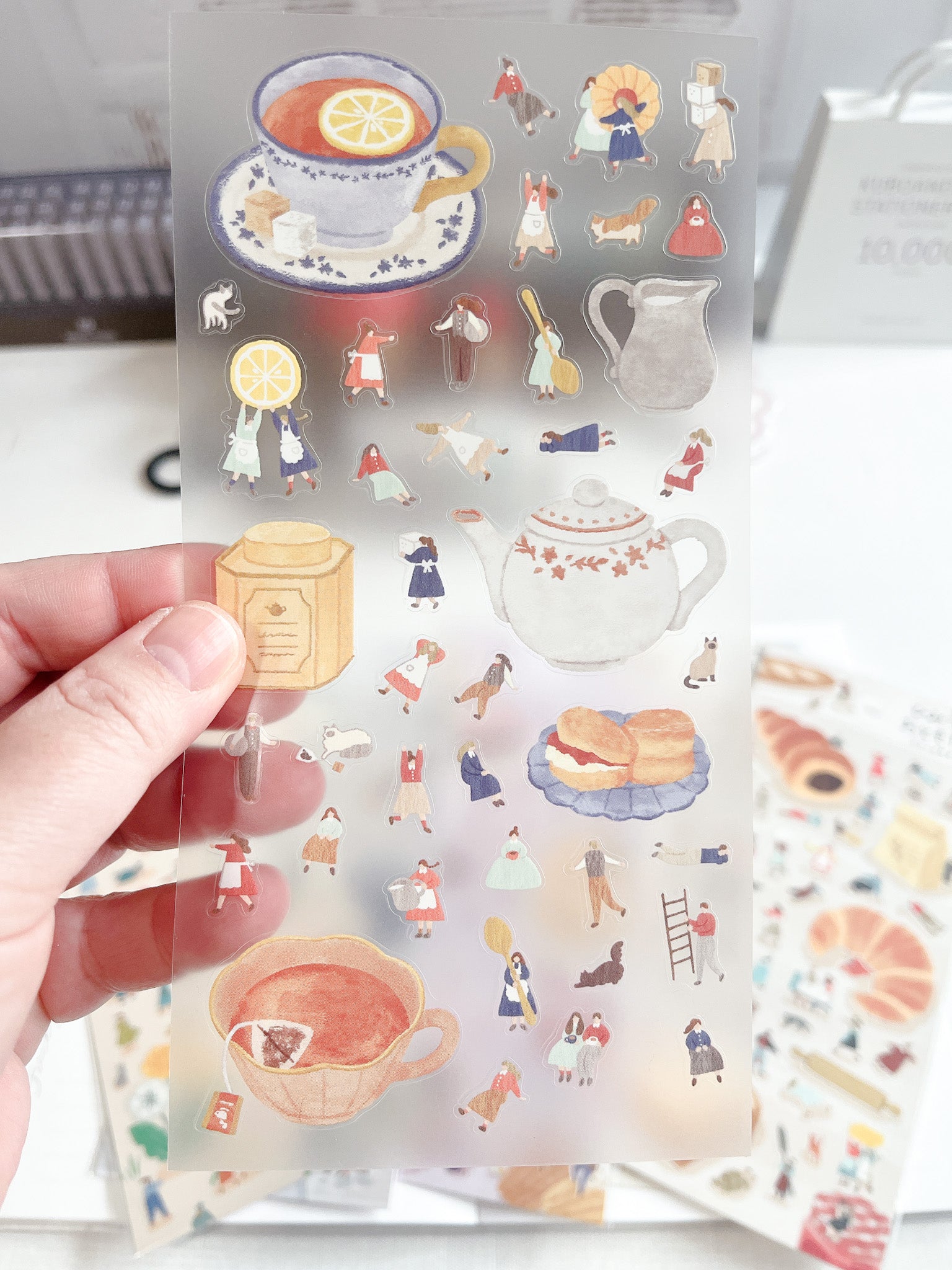 Mind Wave | Secret Tea Party | 82158