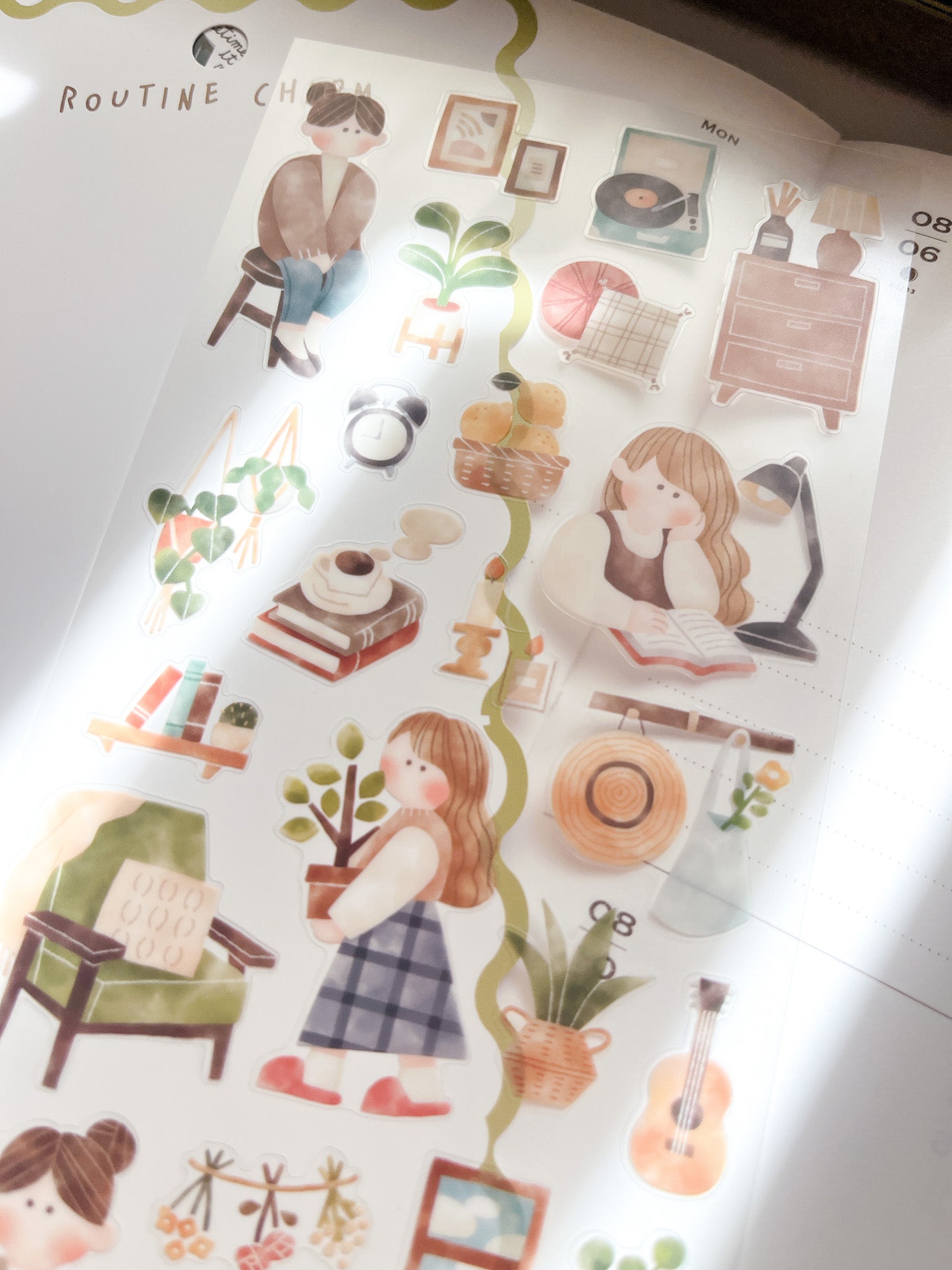 Mind Wave | Routine Charm | Interior | 82187