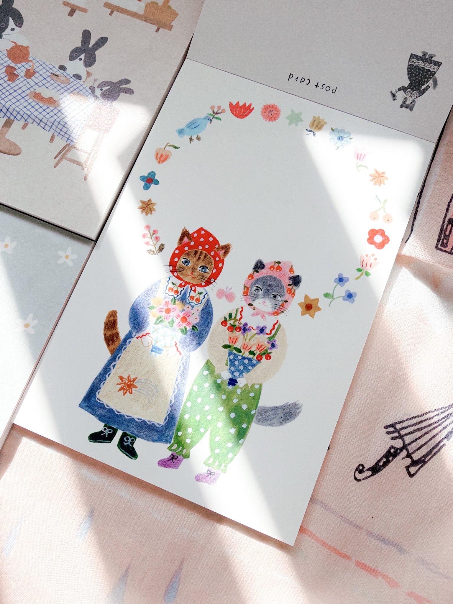 Aiko Fukawa | Little Fluffy Friends Postcard Pad | 25-564