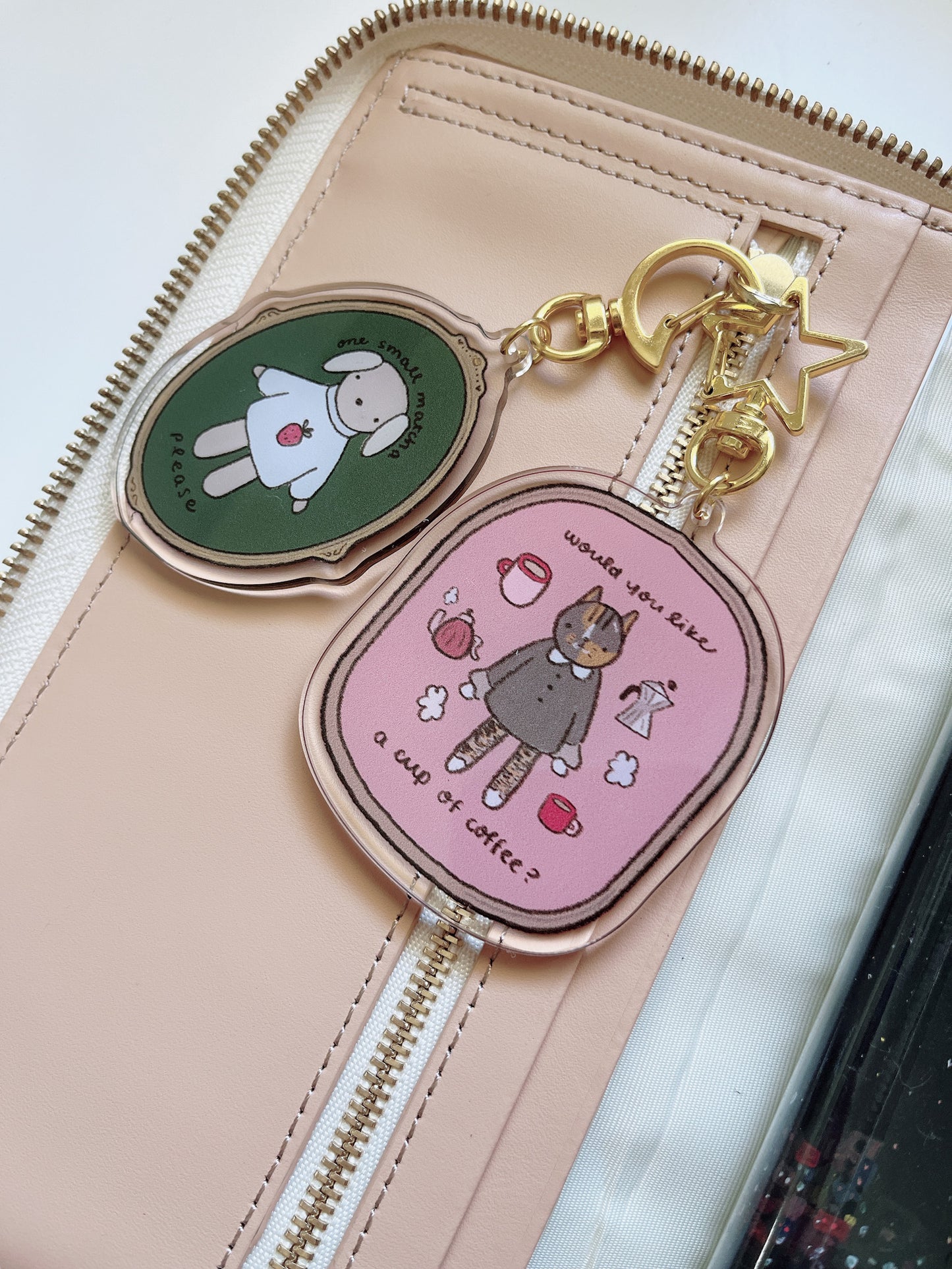 Kuboandlucy x Dana Ate Oatmeal | Matcha Latte Dog Acrylic Keychain