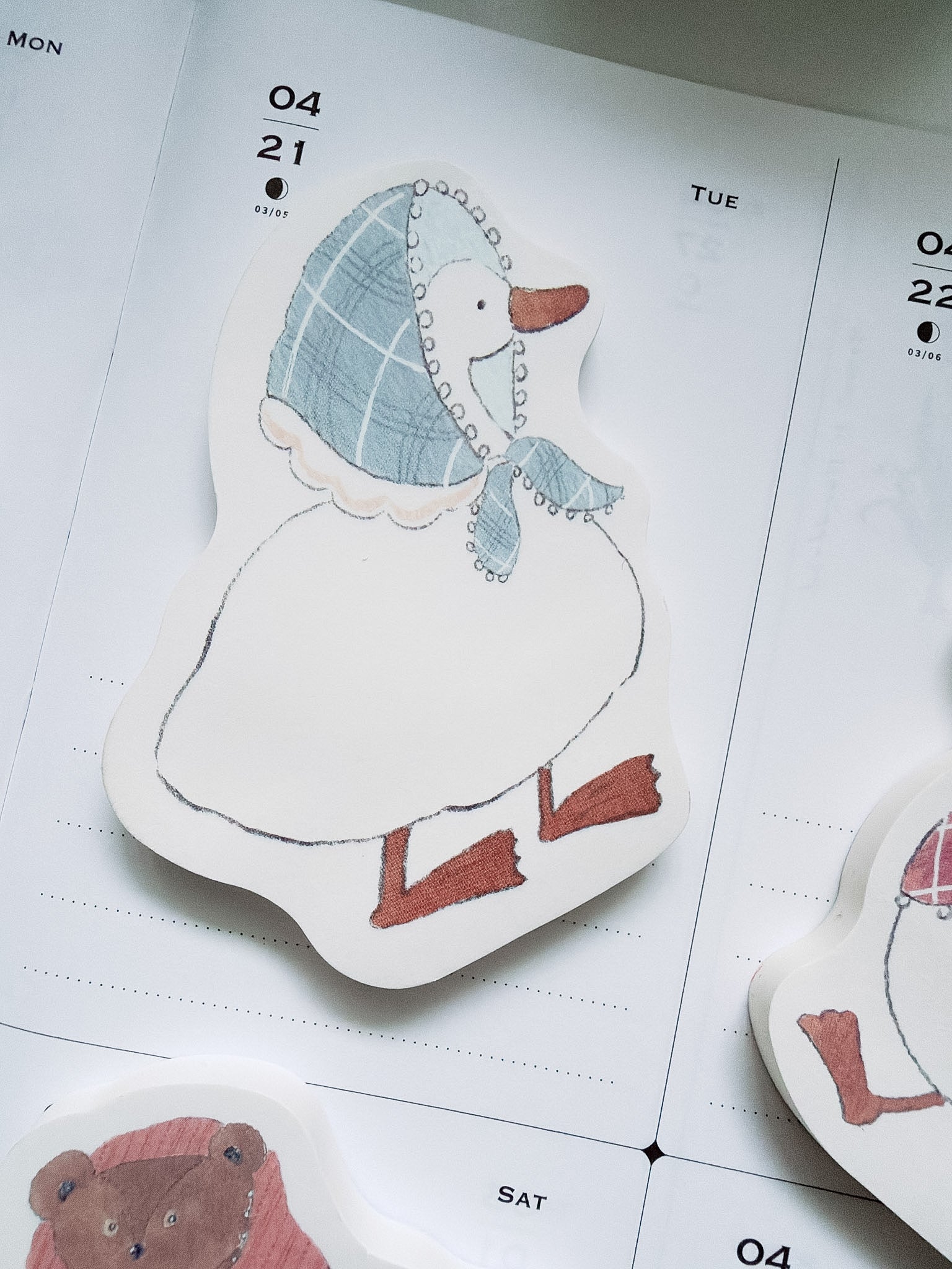 Papier Platz x Shoichiro Tobimatsu | Swan &amp; Blue Scarf Die Cut Sticky Notes | 61-503