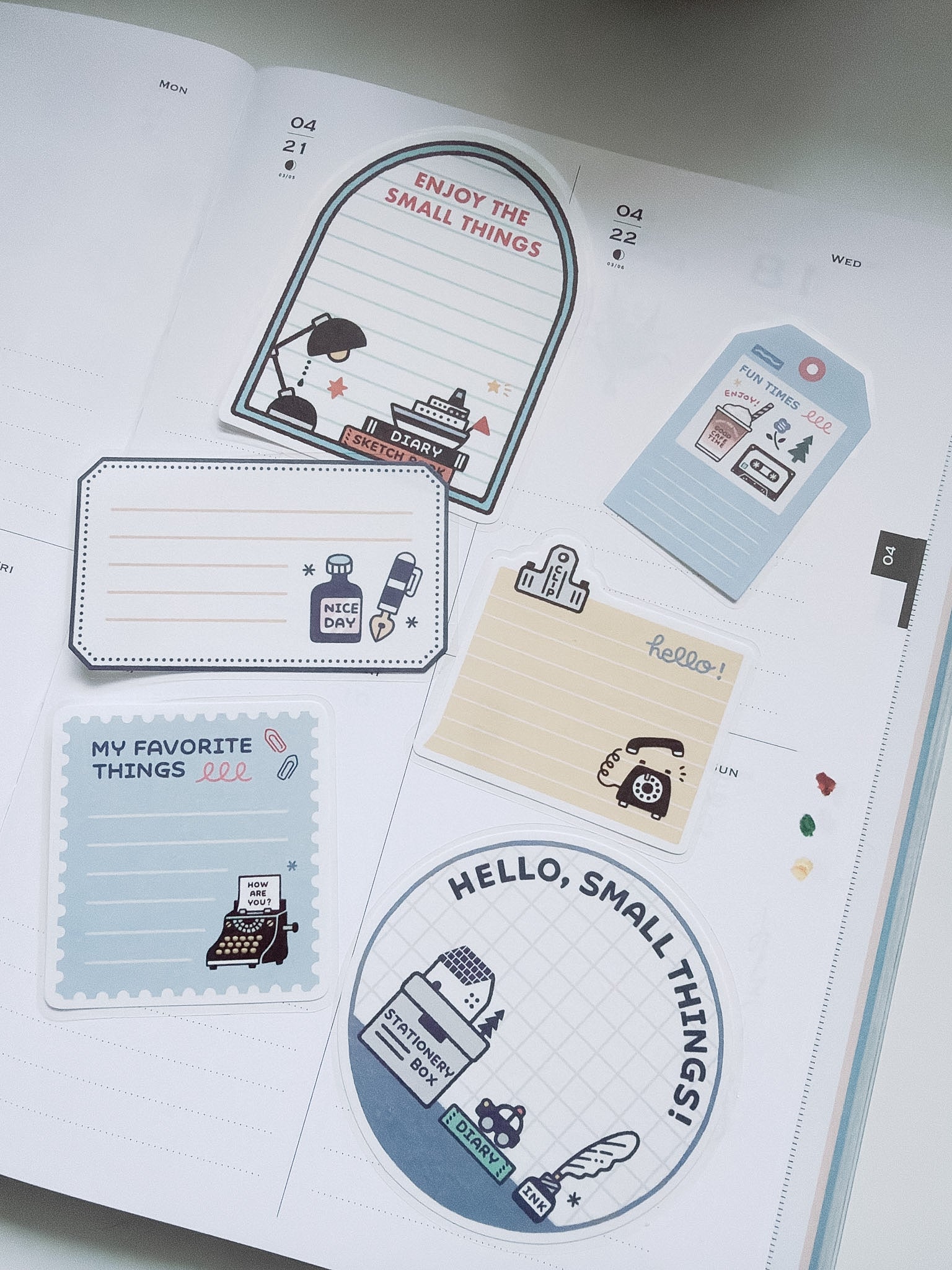 Papier Platz x Eric Small Things | Favorite Things Die Cut Sticky Notes | 61-012