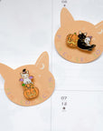 Pottering Cat | Halloween Pumpkin Cat Pillow  Enamel Pin | HW-11