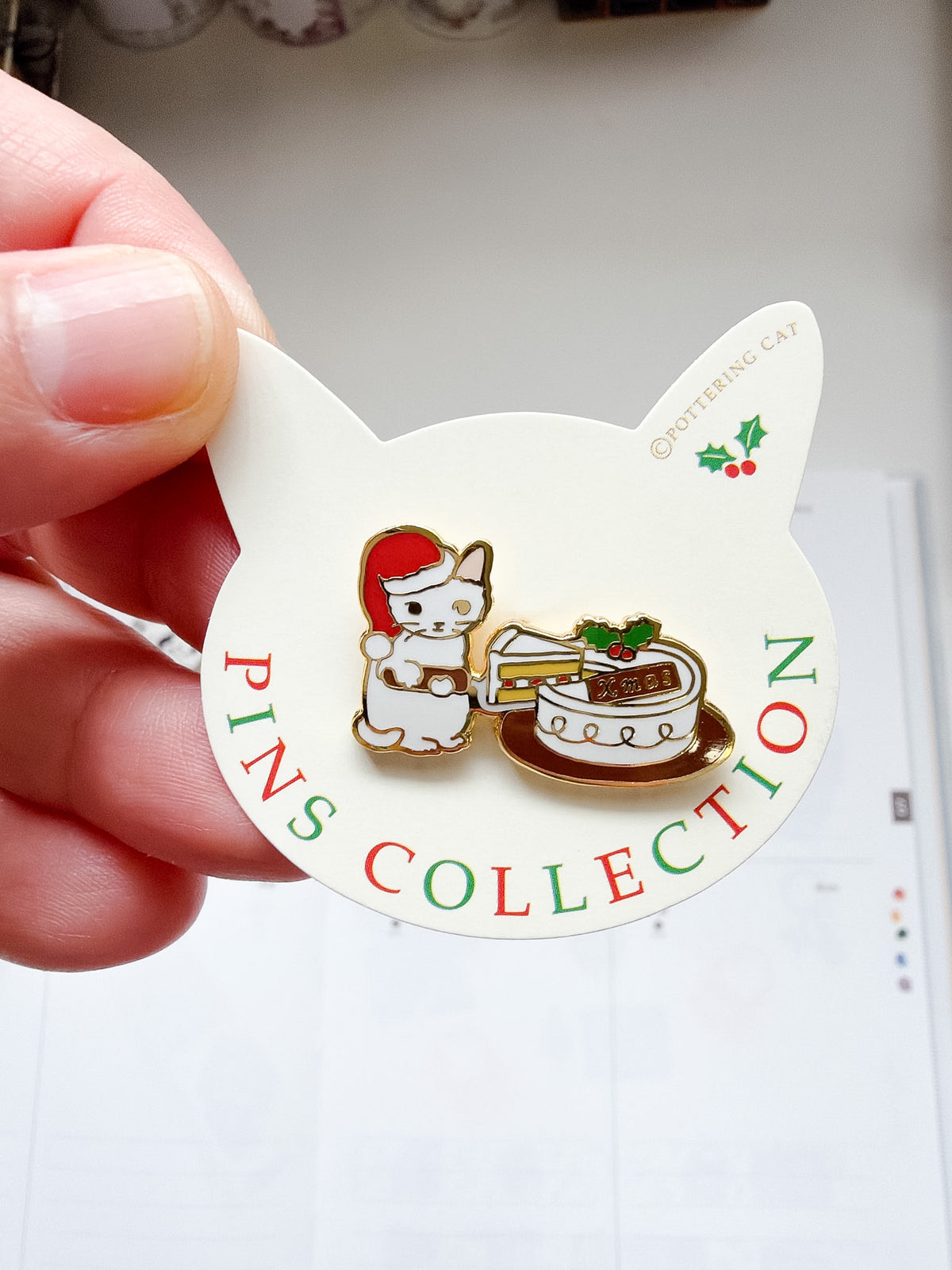 Pottering Cat | Christmas Slice  Enamel Pin | XS-05