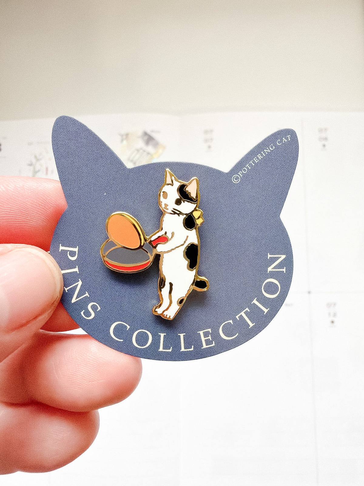 Pottering Cat | Pancake Enamel Pin | PZ-008